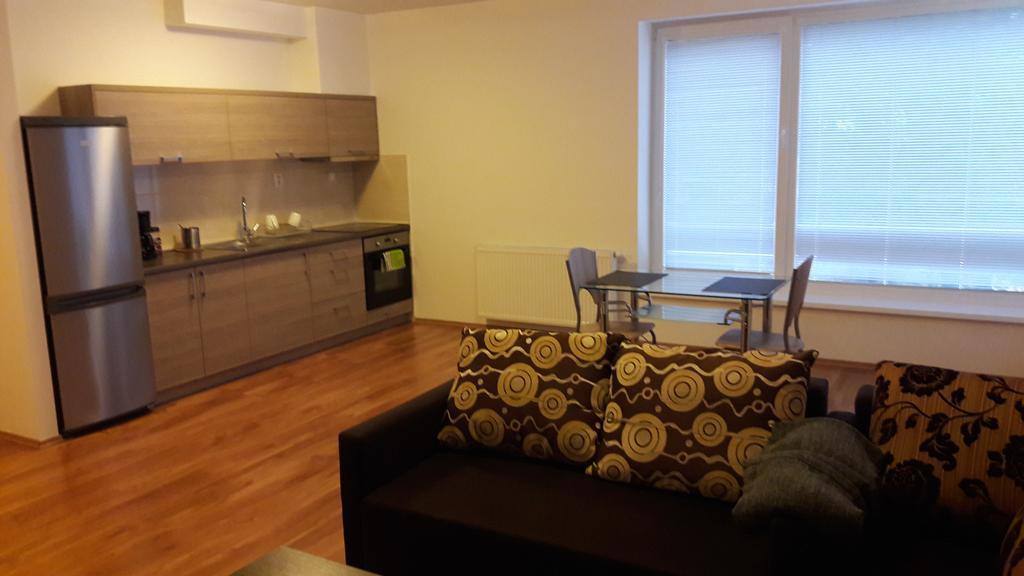 Modern City Center Apartment With Private Parking มาร์ติน ภายนอก รูปภาพ